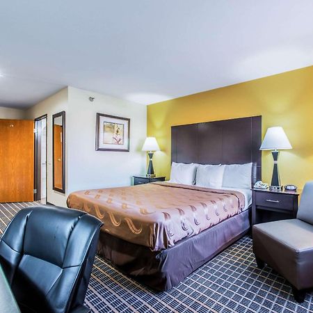 Quality Inn Carbondale University Area Екстериор снимка