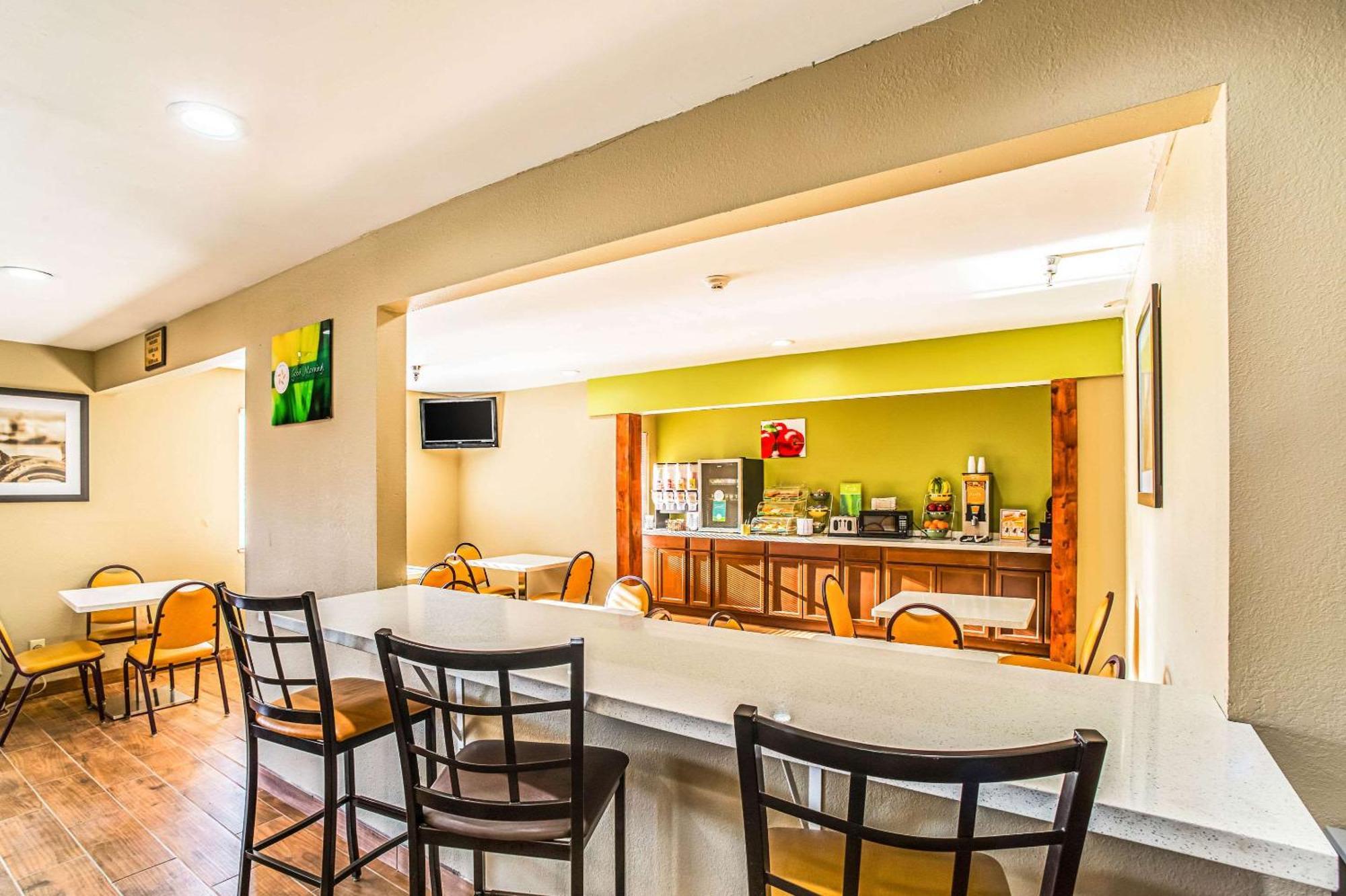 Quality Inn Carbondale University Area Екстериор снимка