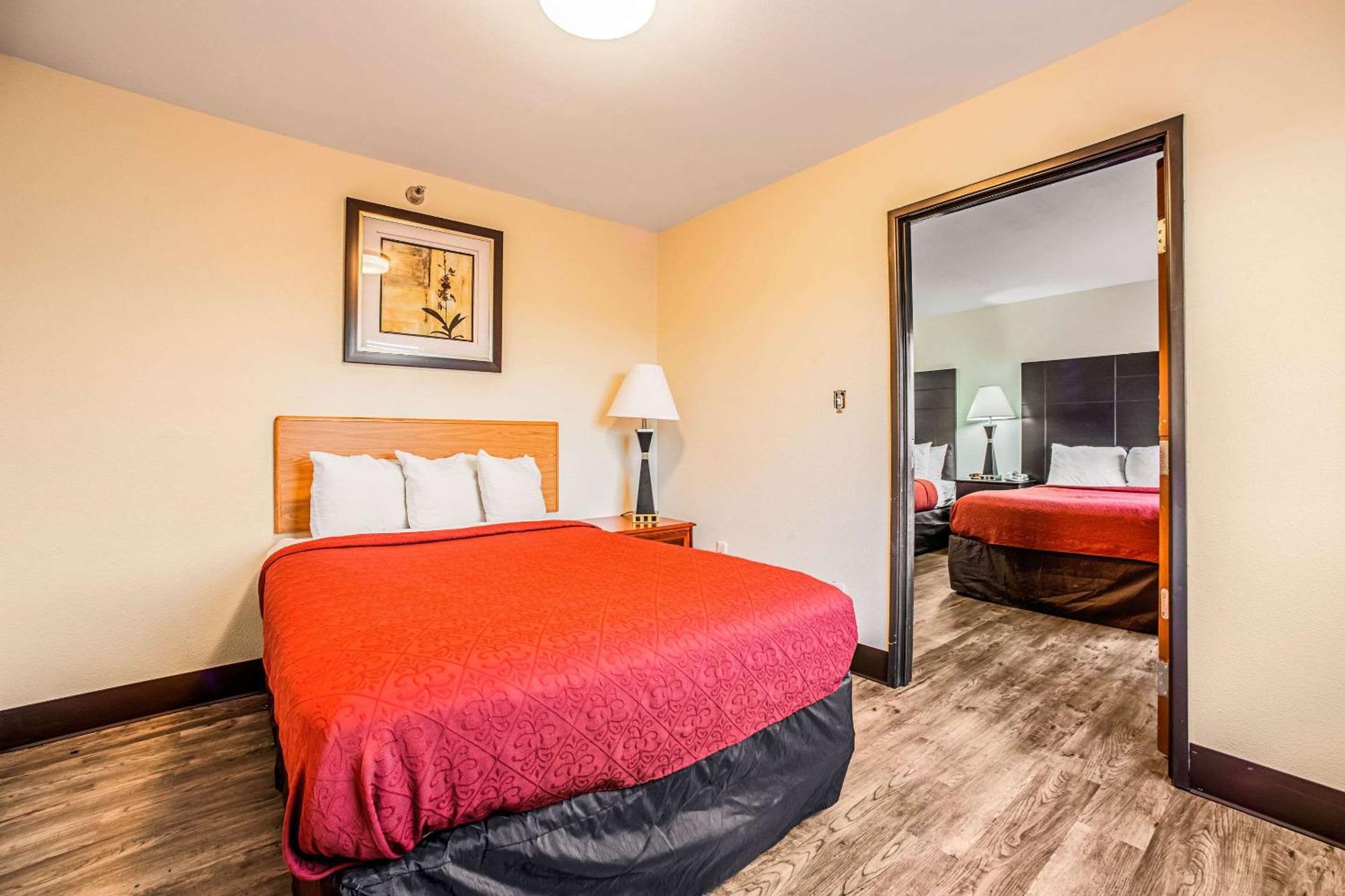 Quality Inn Carbondale University Area Екстериор снимка