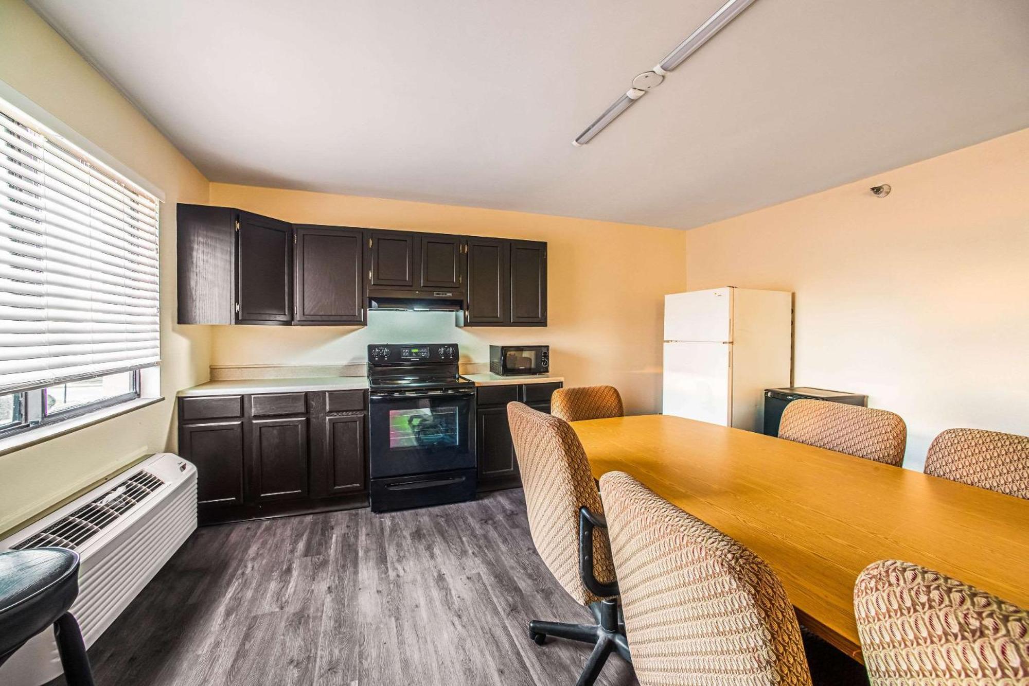 Quality Inn Carbondale University Area Екстериор снимка