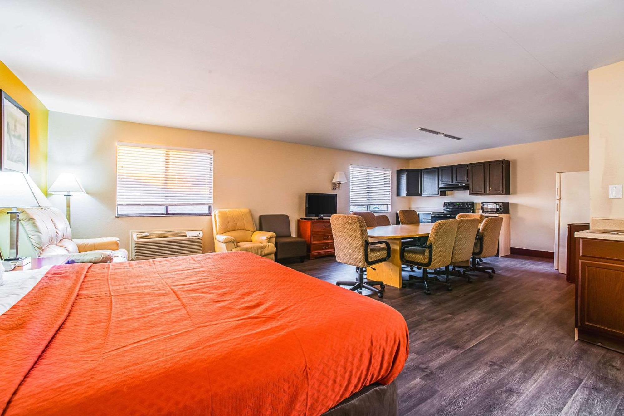 Quality Inn Carbondale University Area Екстериор снимка