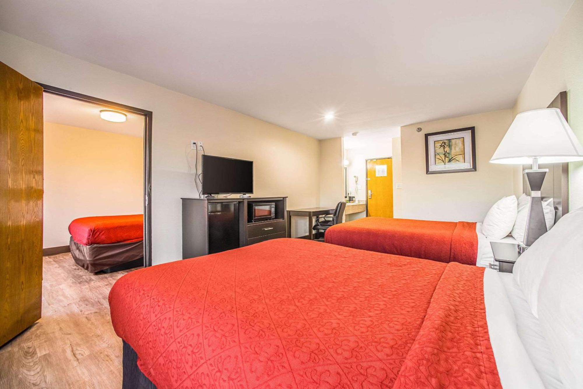 Quality Inn Carbondale University Area Екстериор снимка