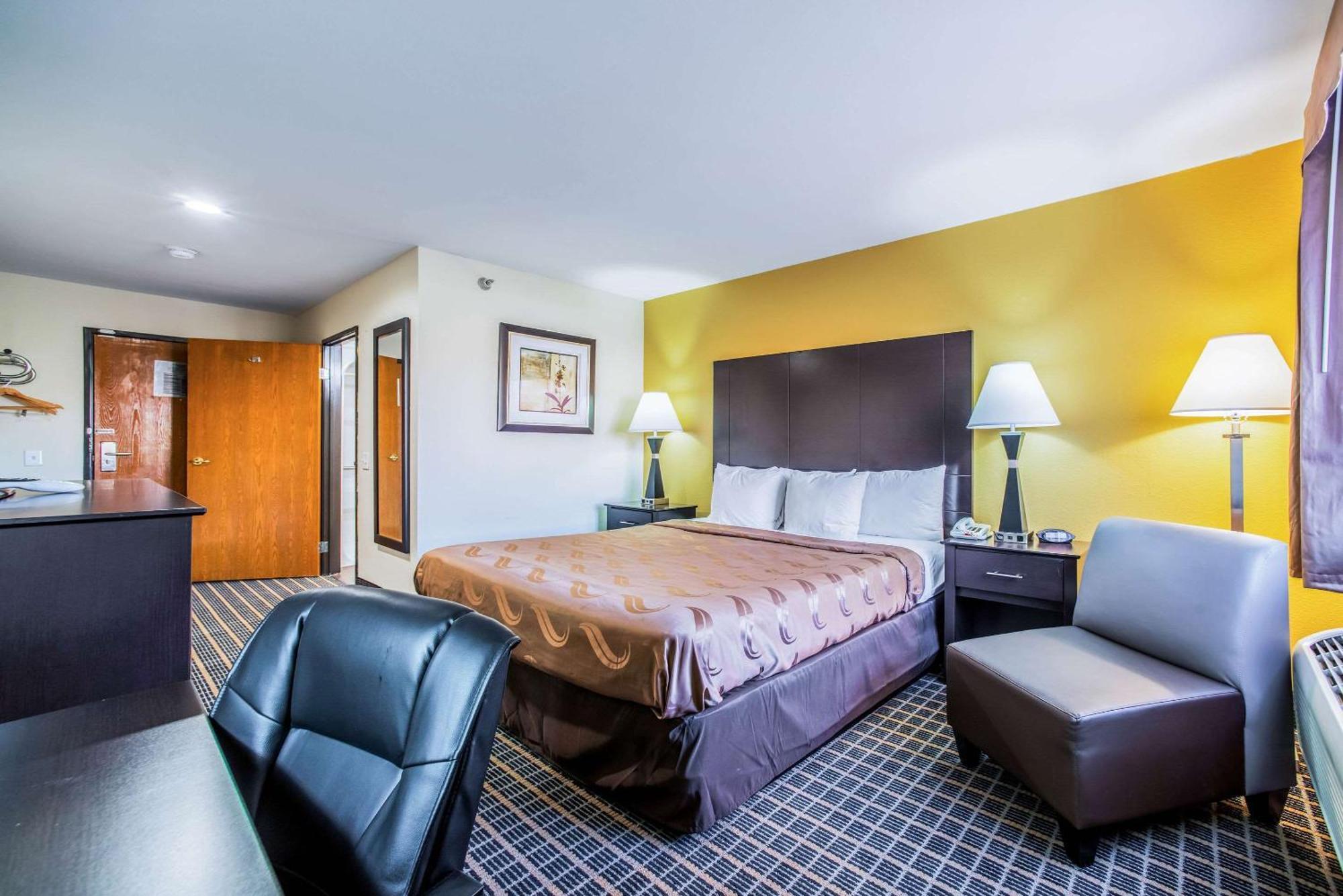 Quality Inn Carbondale University Area Екстериор снимка