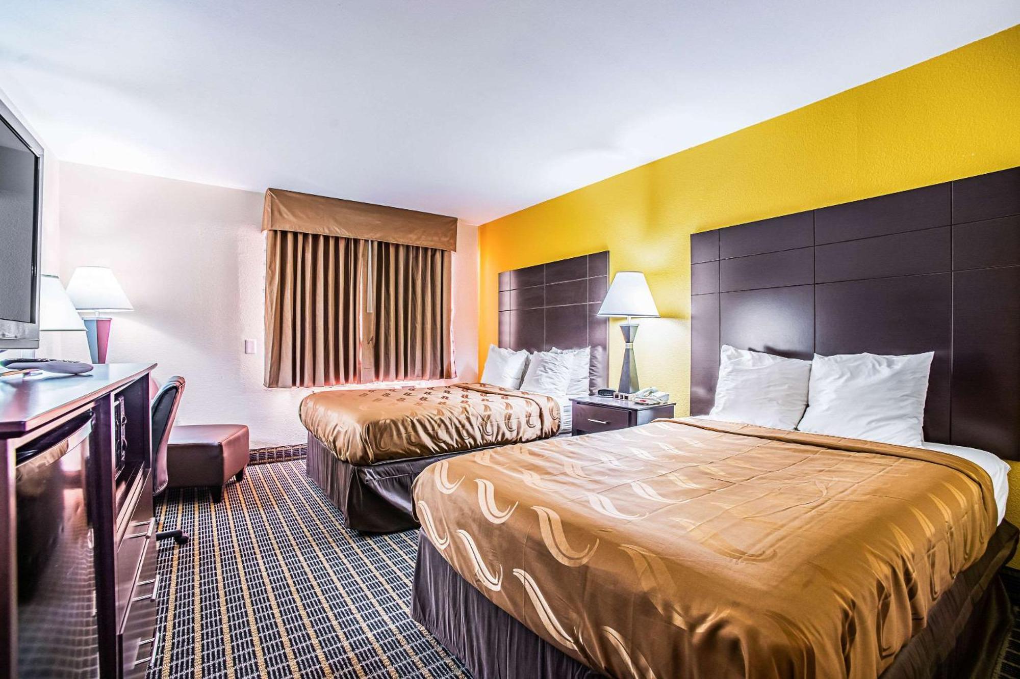 Quality Inn Carbondale University Area Екстериор снимка