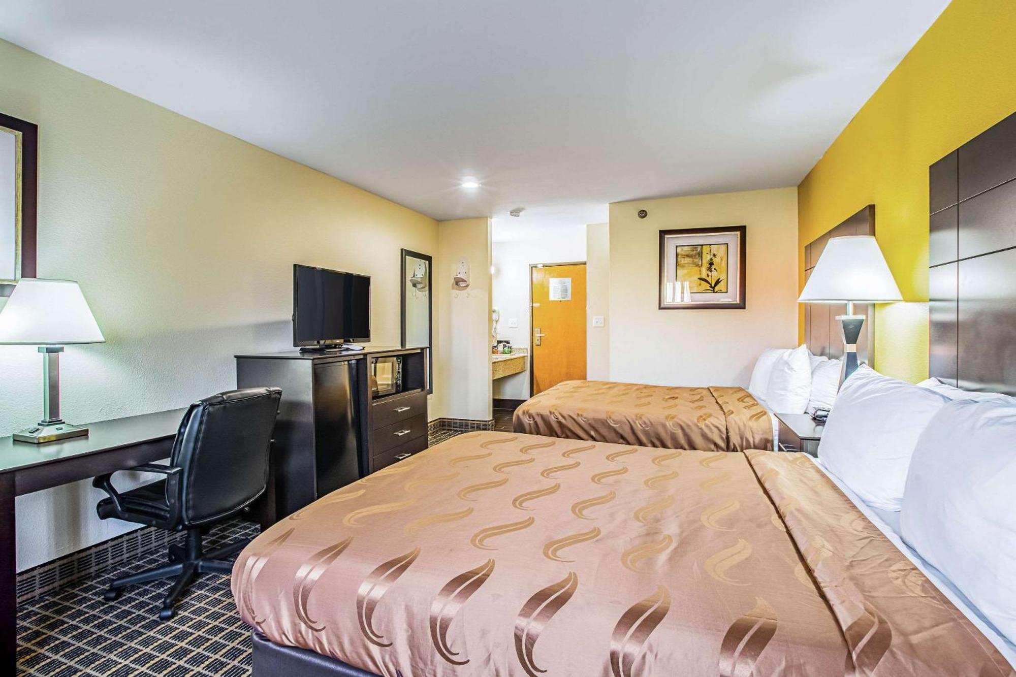 Quality Inn Carbondale University Area Екстериор снимка
