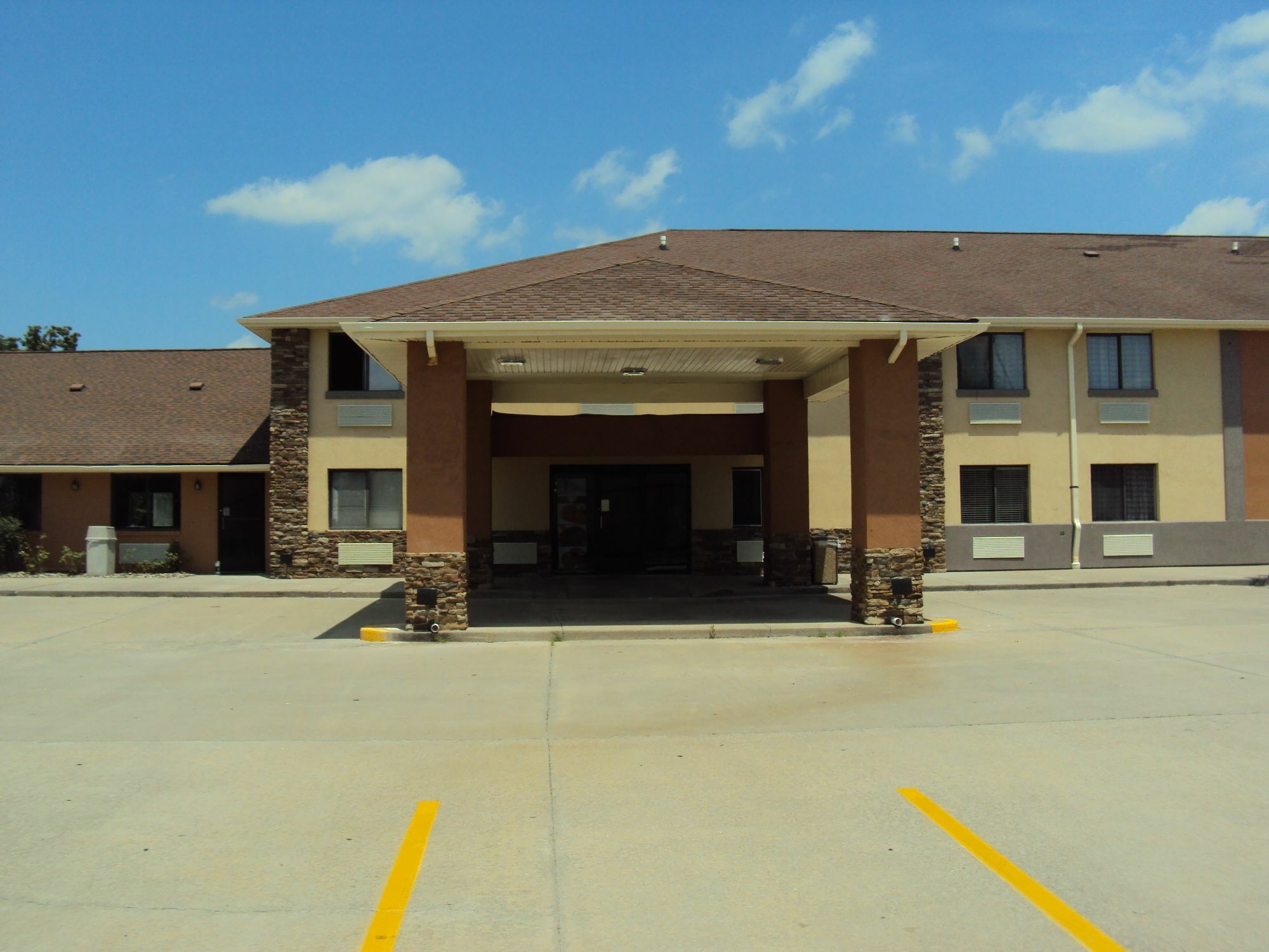 Quality Inn Carbondale University Area Екстериор снимка